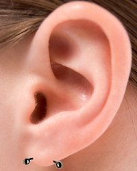 Transverse Lobe Piercing